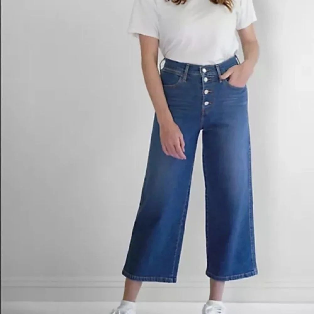 Levi’s Mile High Cropped Wide Leg Jeans 26x25 retro
